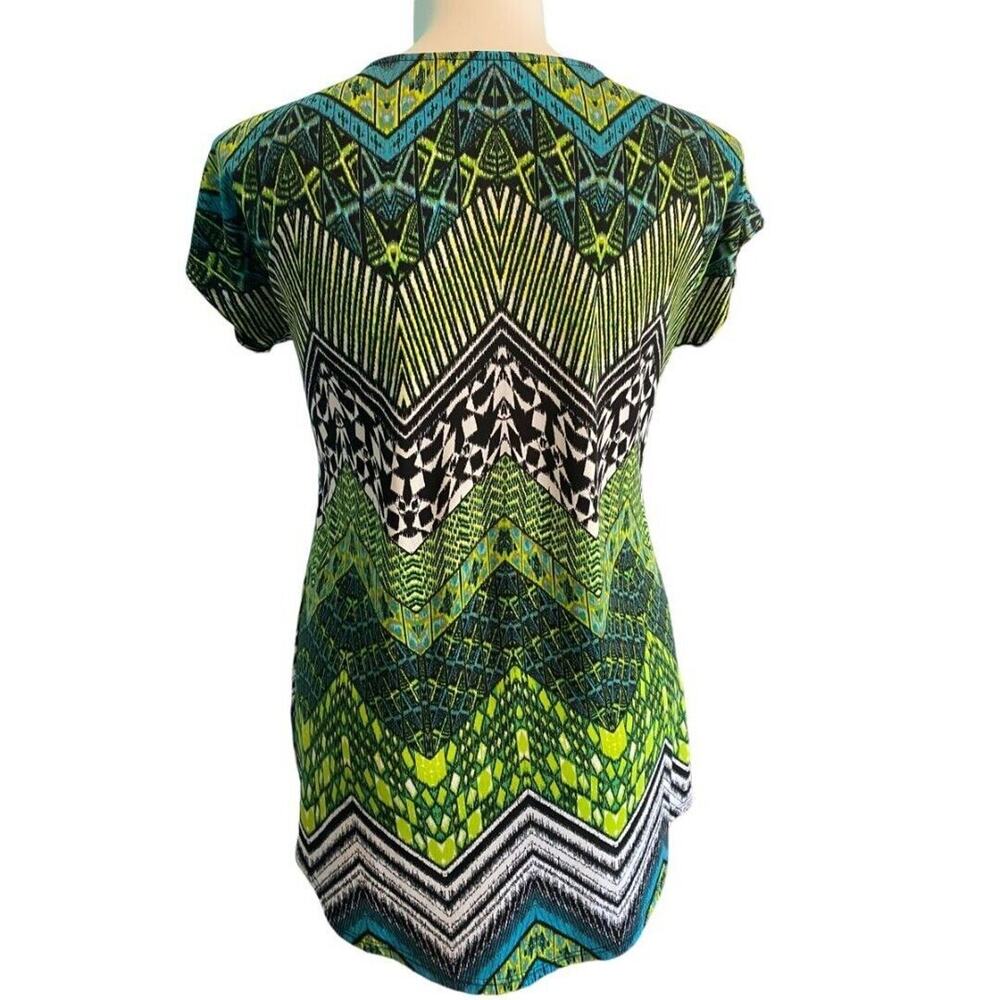 Large Coco Bianco Zigzag Multi Color Short Sleeve… - image 6